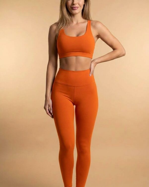 Conjunto Fitness Feminino UV 50+ – Coral (Top Camiseta – Frente) JGEO Moda Fitness Feminina